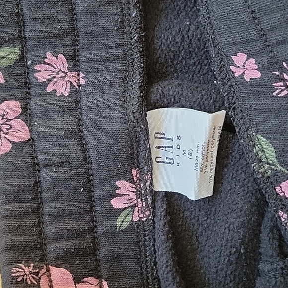 Gaps Kids Size 8 Sweatshirt and matching sweatpants. - Picture 4 of 5